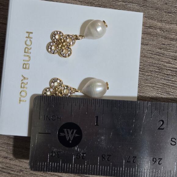 NEW Tory Burch Kira Clover Pearl Drop Earrings Gold Crystal Pave Dangling Gift - Picture 6 of 6